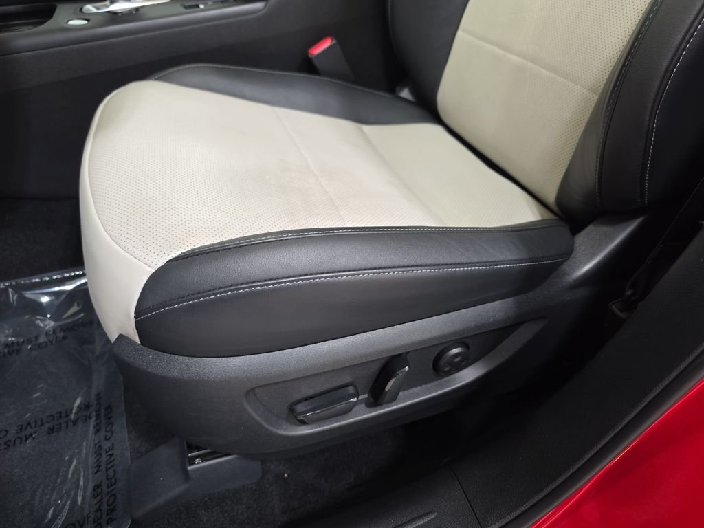 Certified Used 2023 Dynamic Sunstone Red INFINITI ESSENTIAL image 26