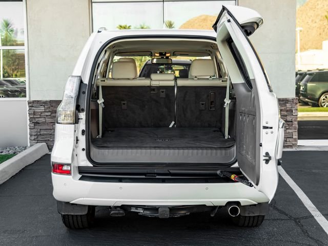 Used 2019 Starfire Pearl Lexus 460 image 28