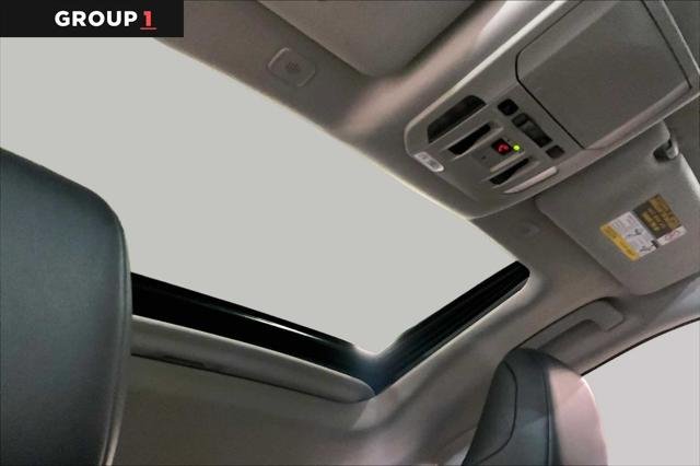 Certified Used 2025 PRECIOUS METAL Toyota  image 14