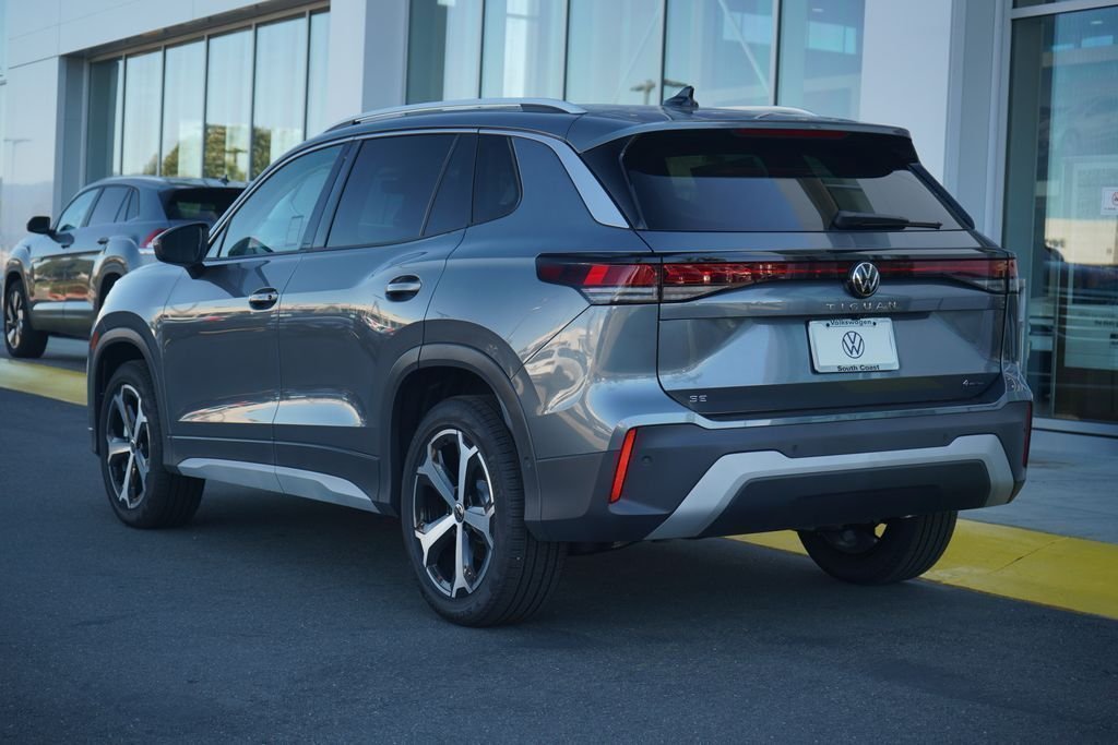 2025 Volkswagen Tiguan SE - Photo 3
