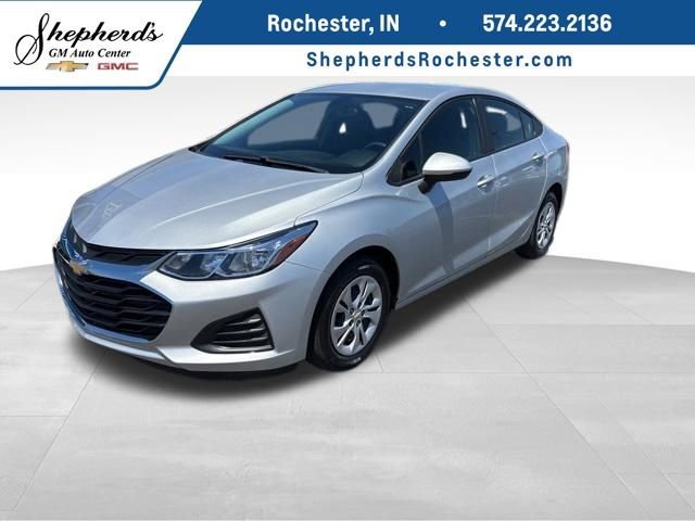2019 Chevrolet Cruze LS Auto's photo