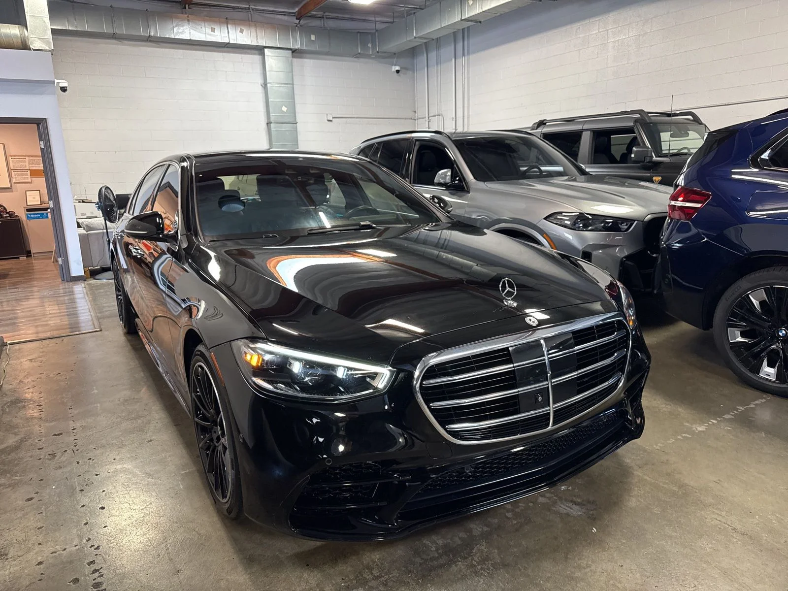 Used 2022 Black Mercedes-Benz S 580 image 3