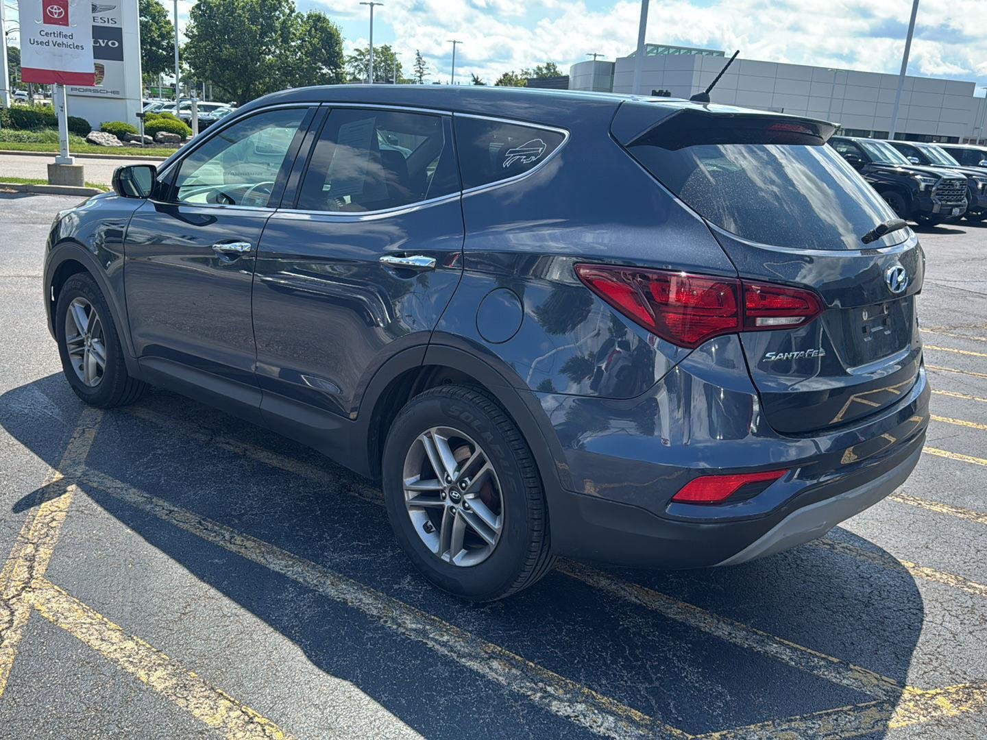 Used 2018 Marlin Blue Hyundai 2.4L image 4