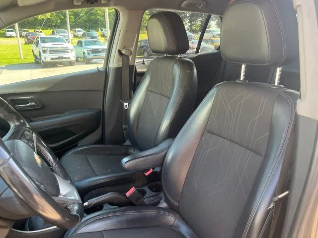 Used 2018 Gray Chevrolet LT image 12