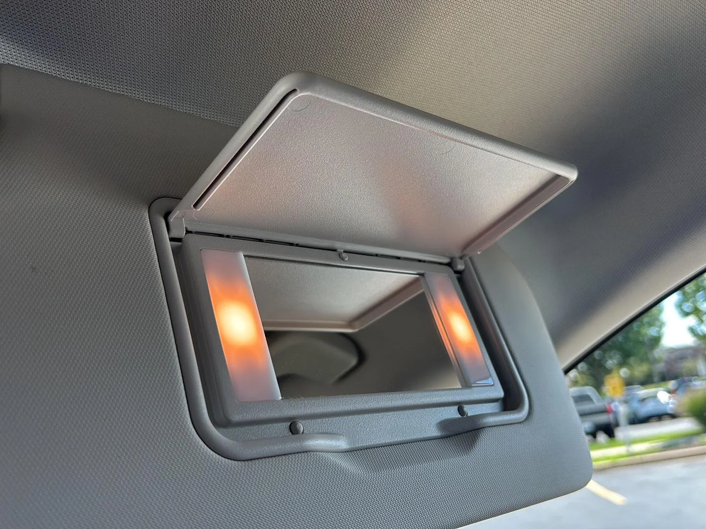 Used 2025 Space Silver Ford Platinum image 22