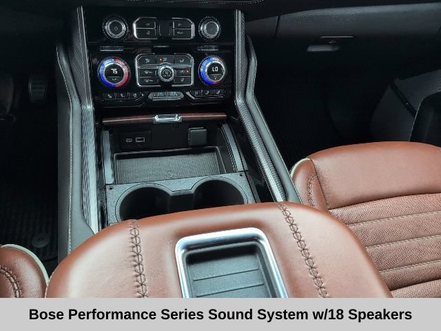 Used 2024 White Frost Tricoat GMC Denali Ultimate image 4