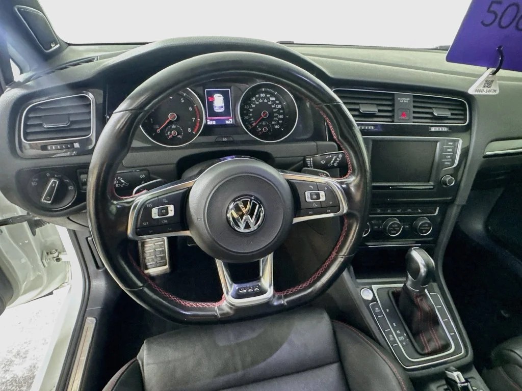 Used 2017 White Volkswagen Autobahn image 11