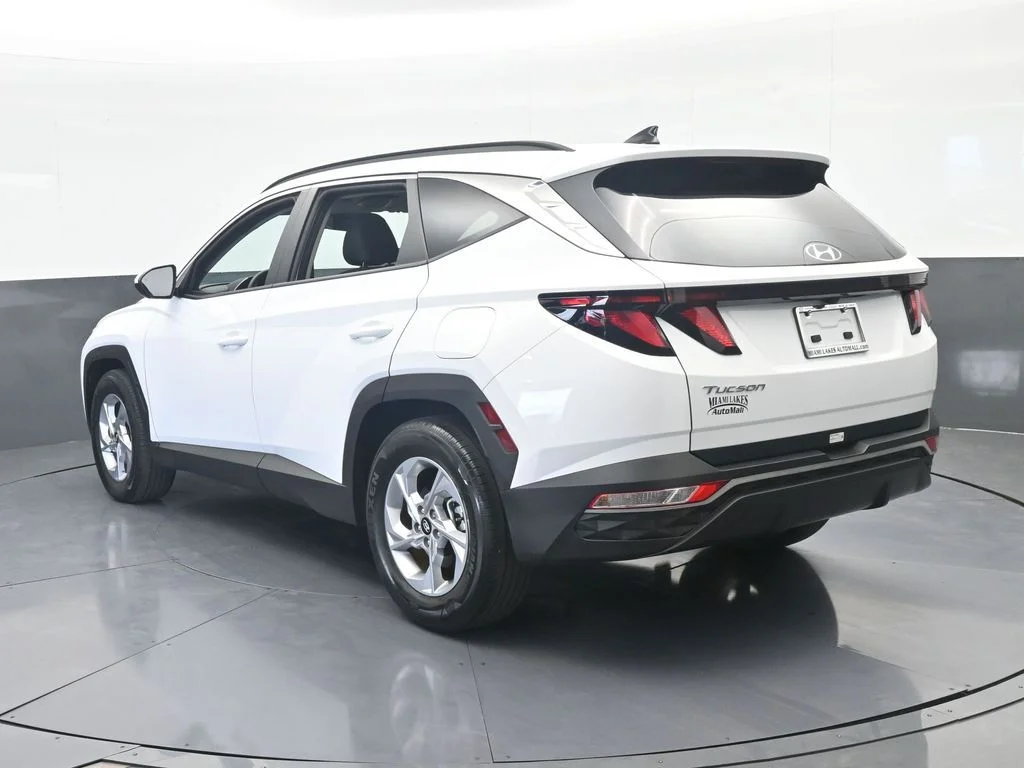 Used 2024 White Pearl Hyundai SEL image 4