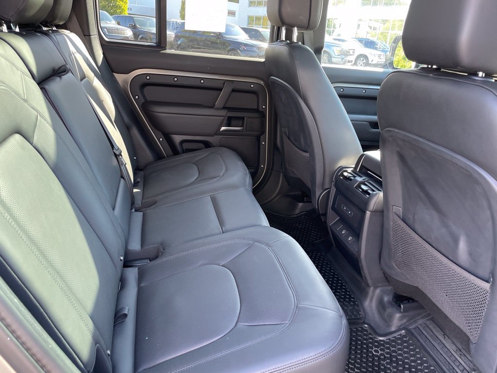 Used 2025 Silver Land Rover X-Dynamic SE image 15
