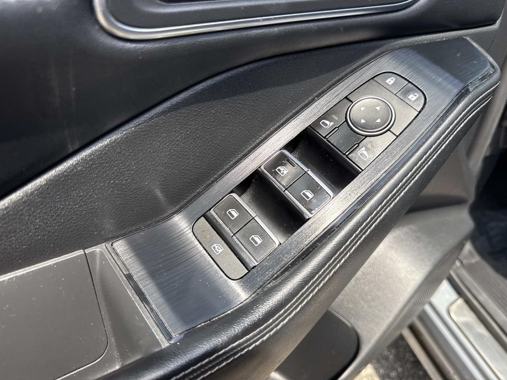 Used 2021 Gray Nissan Platinum image 22