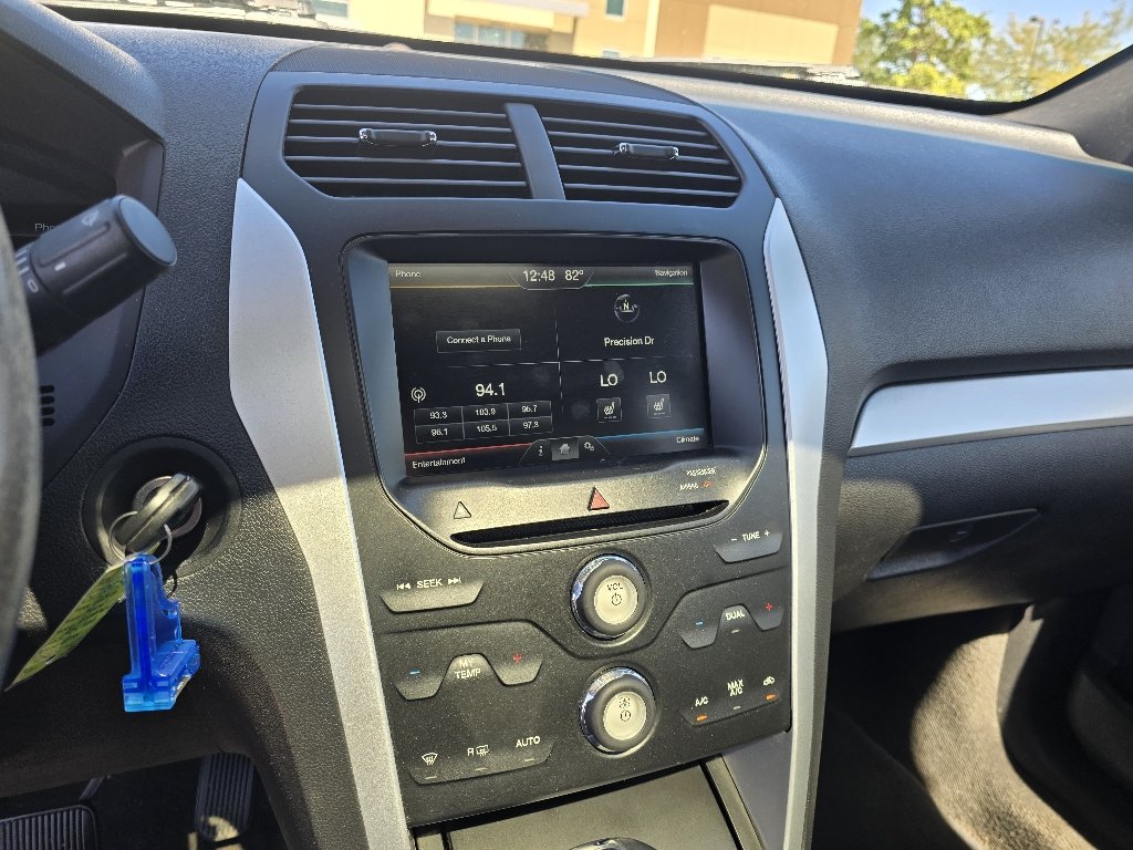 Used 2015 Magnetic Metallic Ford XLT image 21