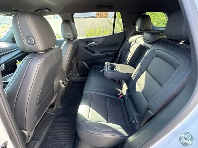 New 2027 White Chevrolet LT image 17