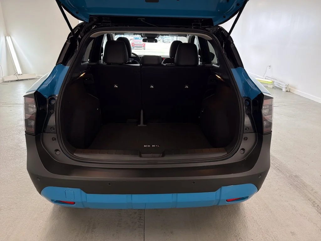 New 2027 Arctic Ice Blue Metallic / Super Black Two-tone Nissan SR image 8