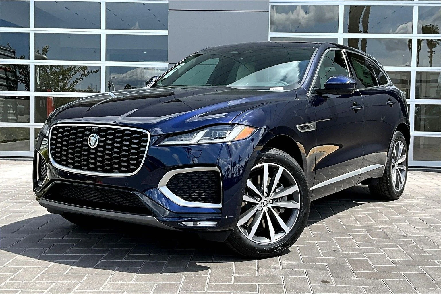 2026 Jaguar F-PACE P250 R-Dynamic S's photo