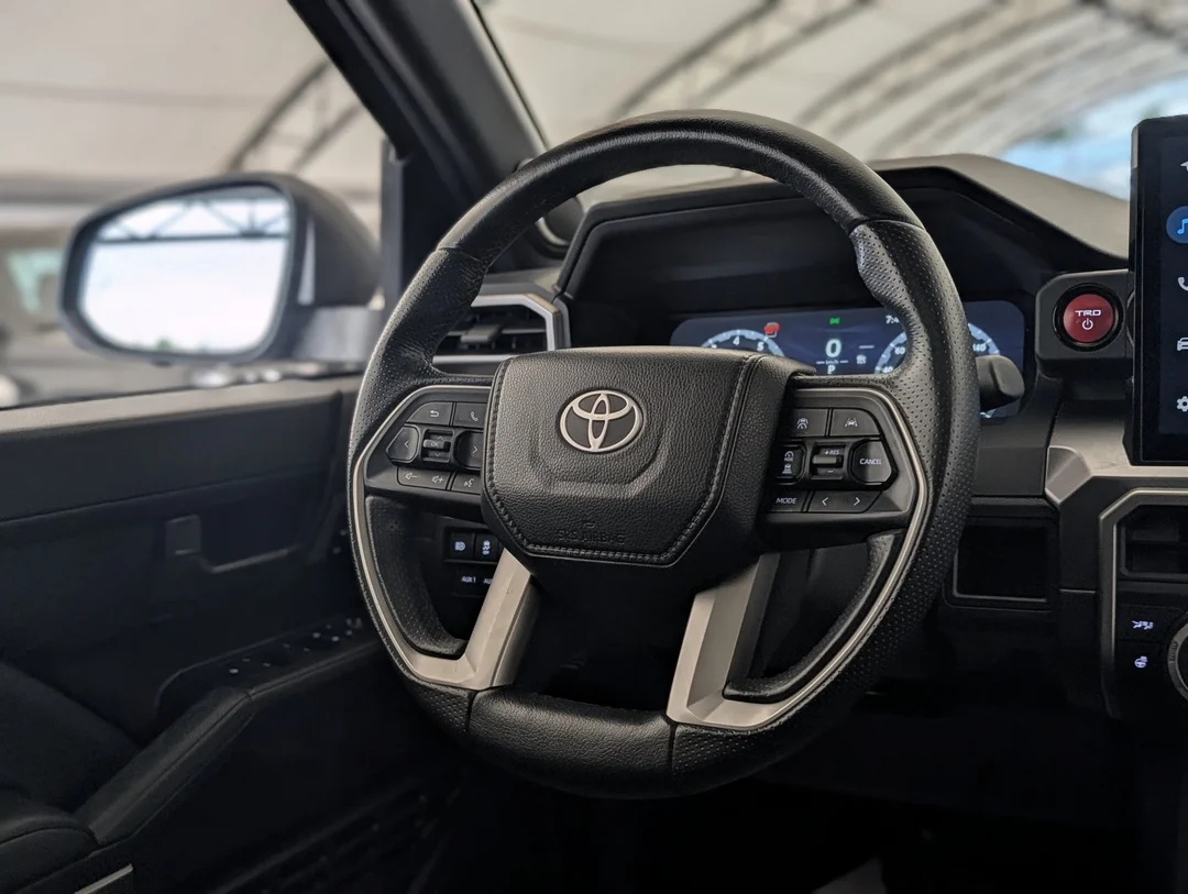 Used 2025  Toyota Hybrid - - 4x4 - 2.4L Turbo I-4 Hybrid - 275 HP - 3rd Row - Blind Spot - Adaptive Cruise & More! image 16