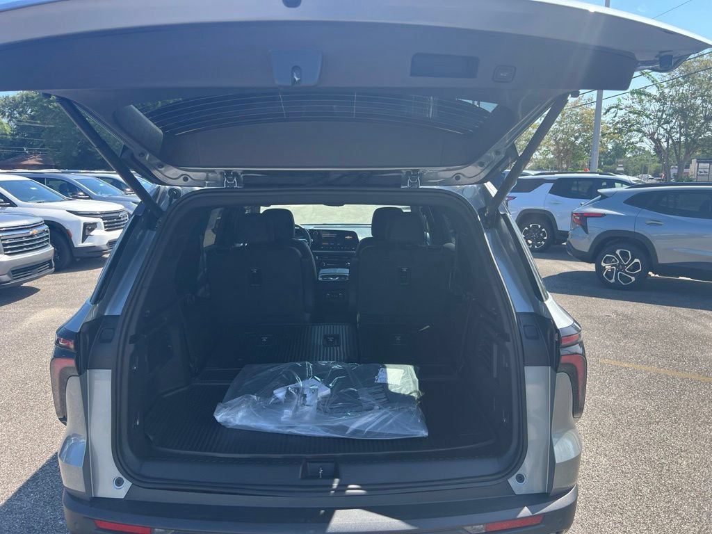 2026 Chevrolet Traverse LT - Photo 11