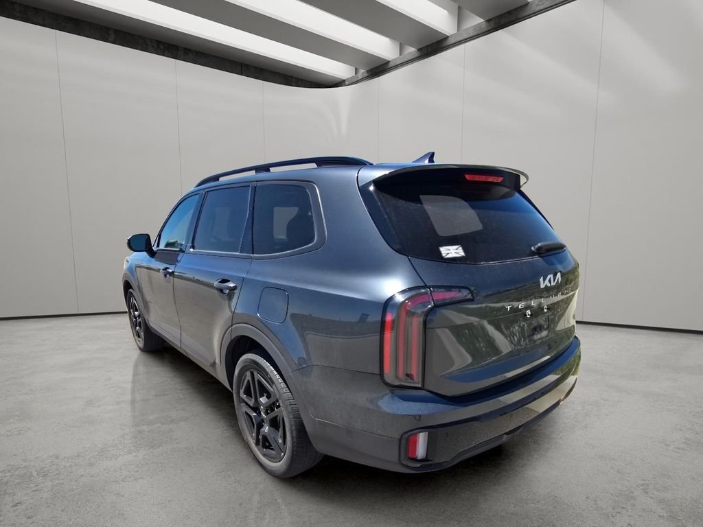 Used 2024 Gravity Gray Kia EX X-Line image 3