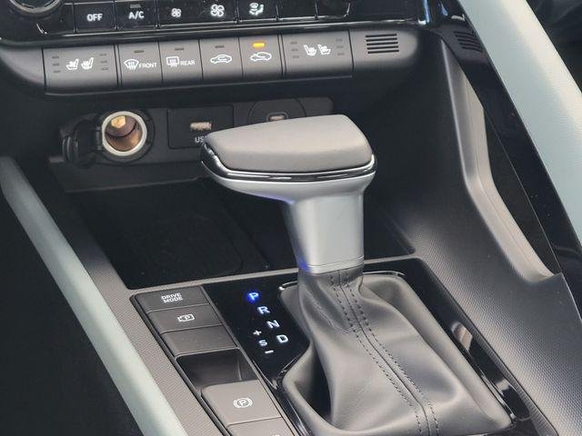 2025 Hyundai Elantra Limited - Photo 26