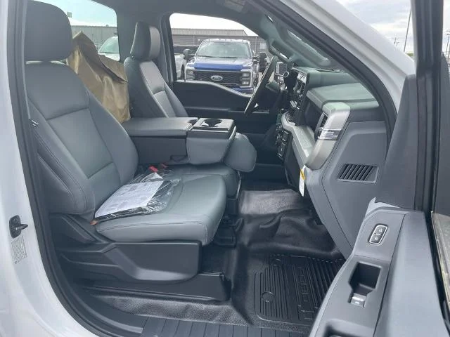 New 2026 Oxford White Ford F-550® XL image 43