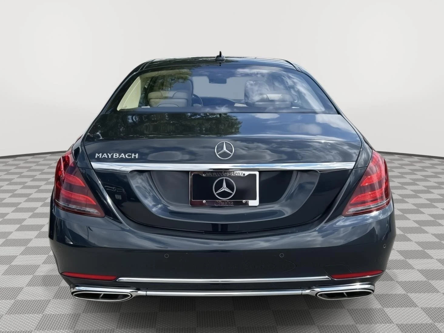 Used 2019 Anthracite Blue Metallic Mercedes-Benz Maybach S 560 image 4