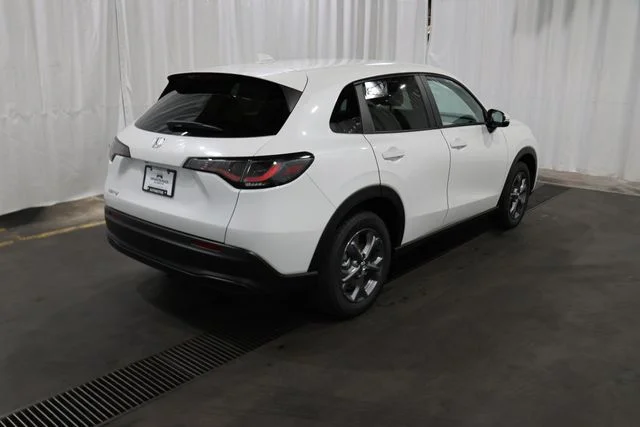 New 2027 Platinum White Pearl Honda LX AWD image 3