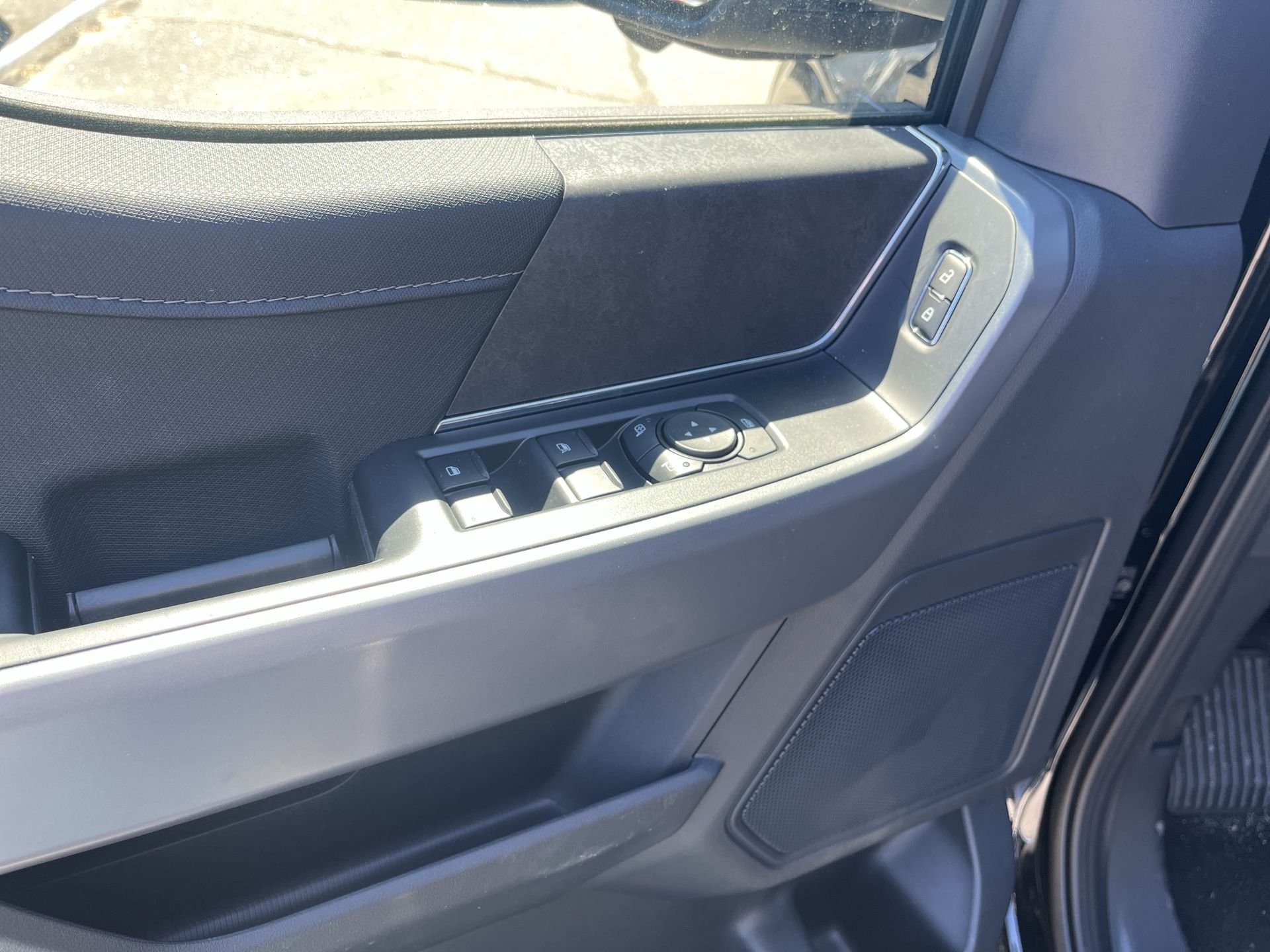 New 2026 Agate Black Metallic Ford XLT image 5