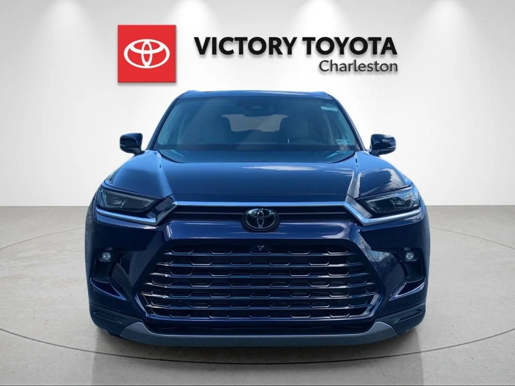 Used 2025  Toyota Platinum image 8