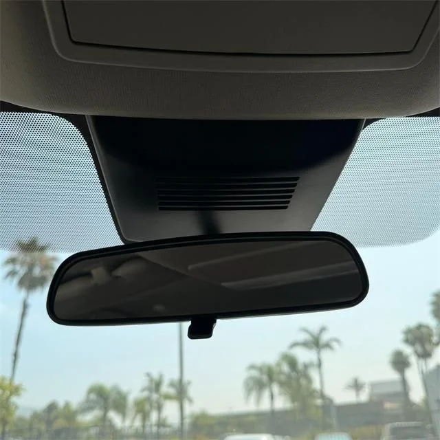 Used 2025 White Nissan S image 21