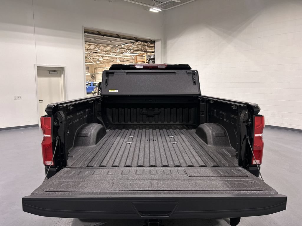 Used 2026 Black Chevrolet LTZ image 21