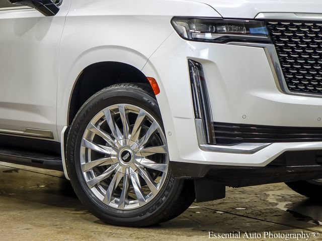 Certified Used 2022 Crystal White Tricoat Cadillac Premium Luxury image 3