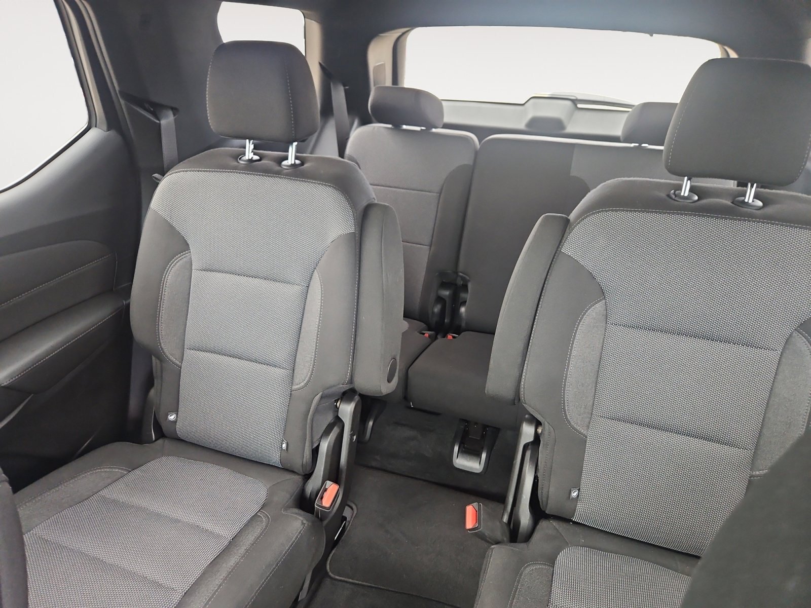 Used 2023 Summit White Chevrolet LT Cloth image 20