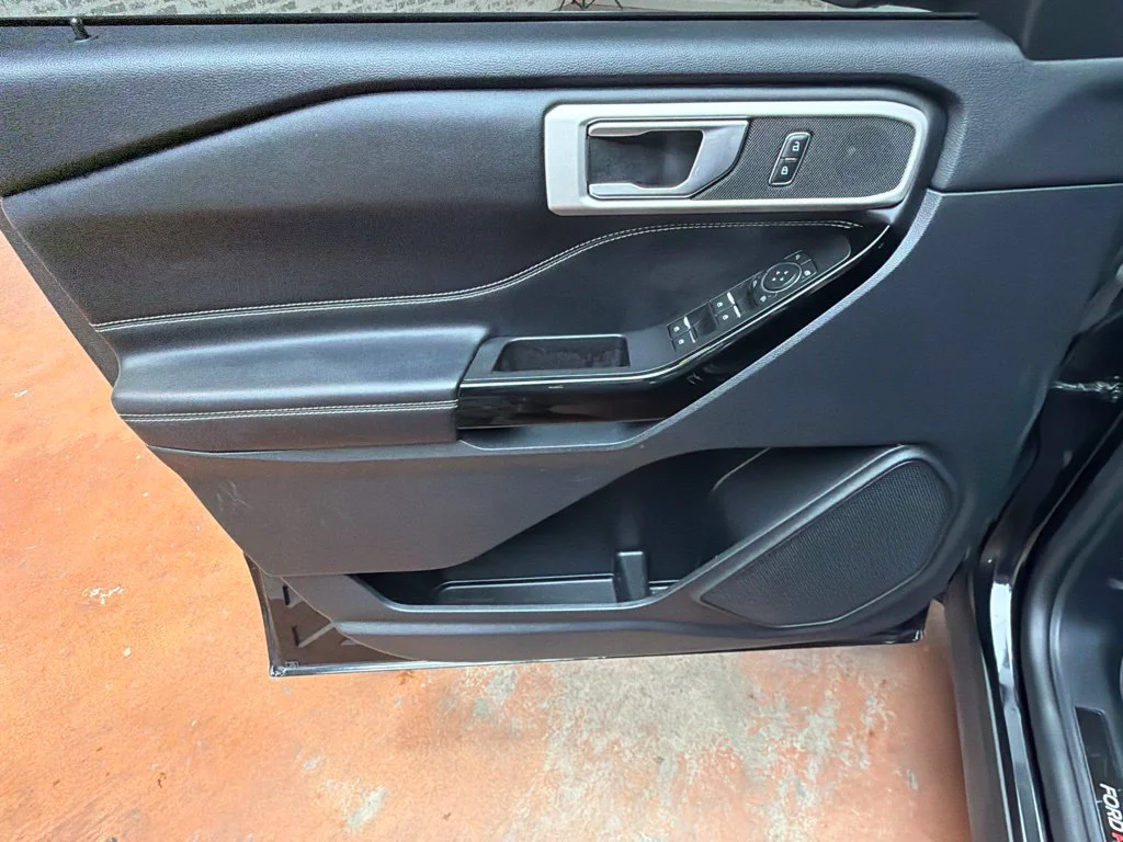 Used 2022 Black Metallic Ford ST image 27