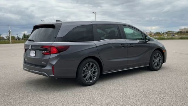 New 2026 Modern Steel Metallic Honda Touring image 8