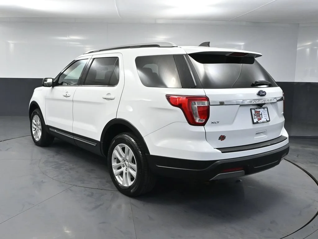 Used 2019 White Ford XLT image 5
