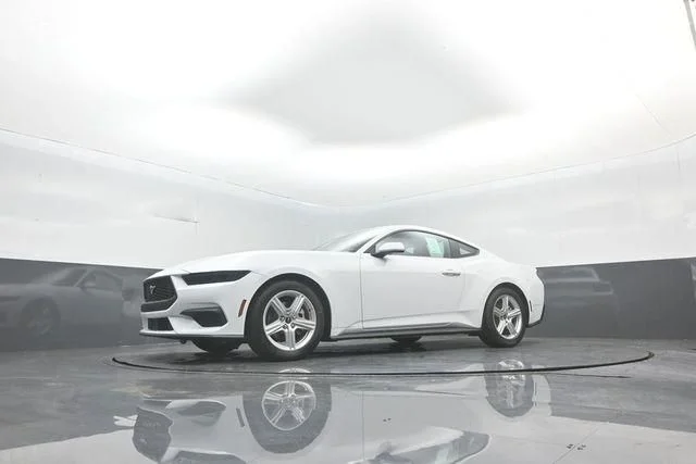 New 2026 Oxford White Ford EcoBoost® Fastback image 31