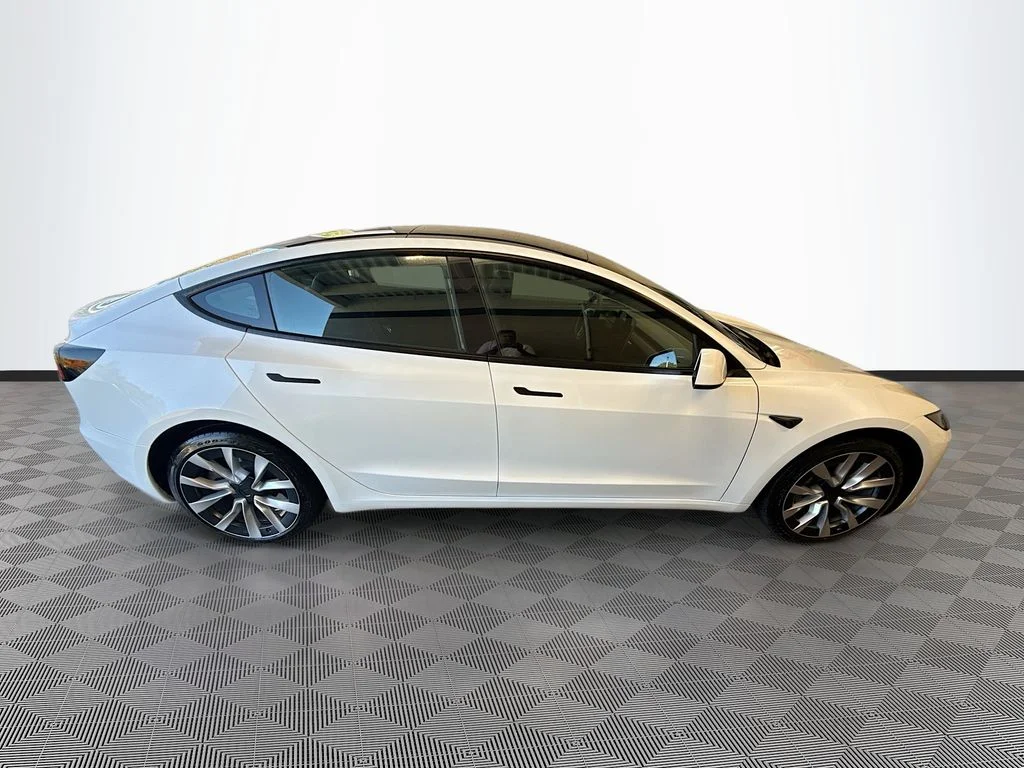 Used 2025  Tesla Standard image 9