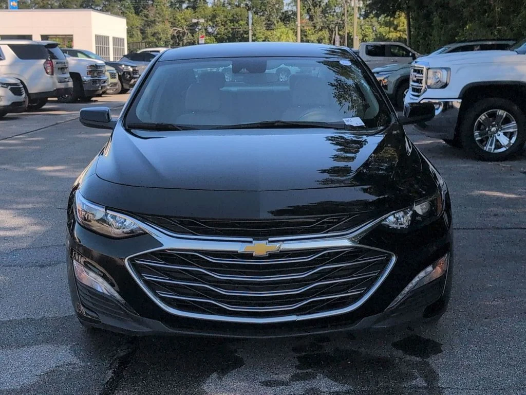 Used 2025 Black Chevrolet LT image 8