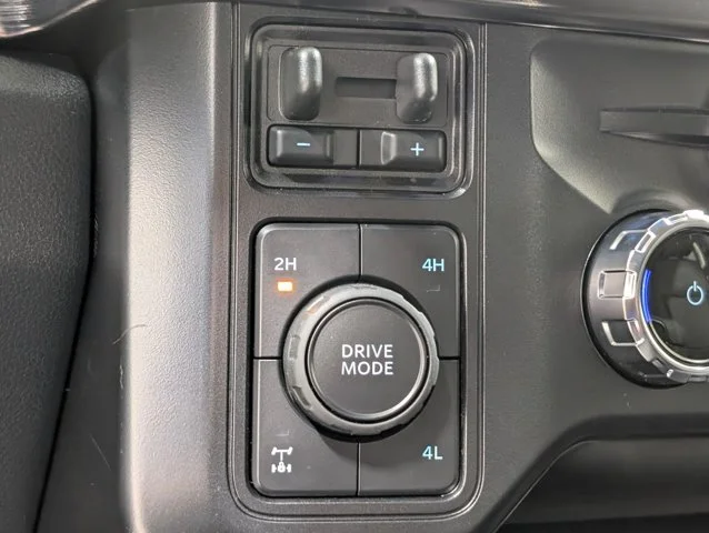 New 2026 Oxford White Ford F-250® Lariat® image 44