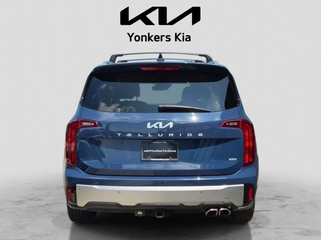 Used 2023 Black Kia S image 7