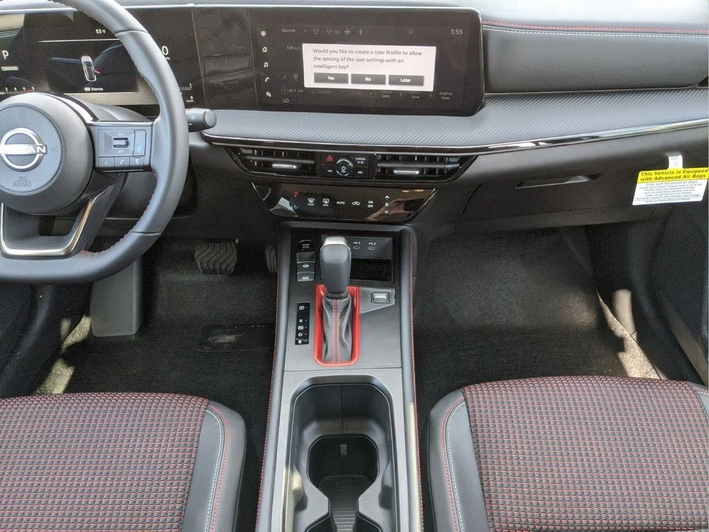 Used 2025 White Nissan SR image 18