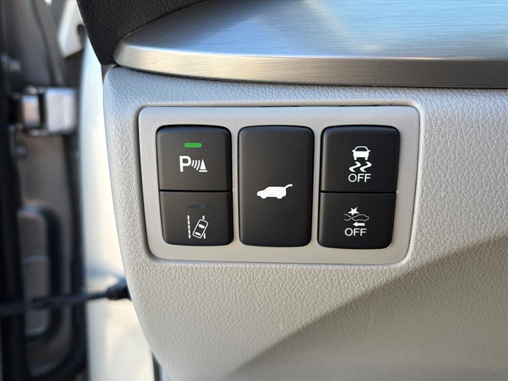 Used 2018 Lunar Silver Metallic Acura w/Advance image 18