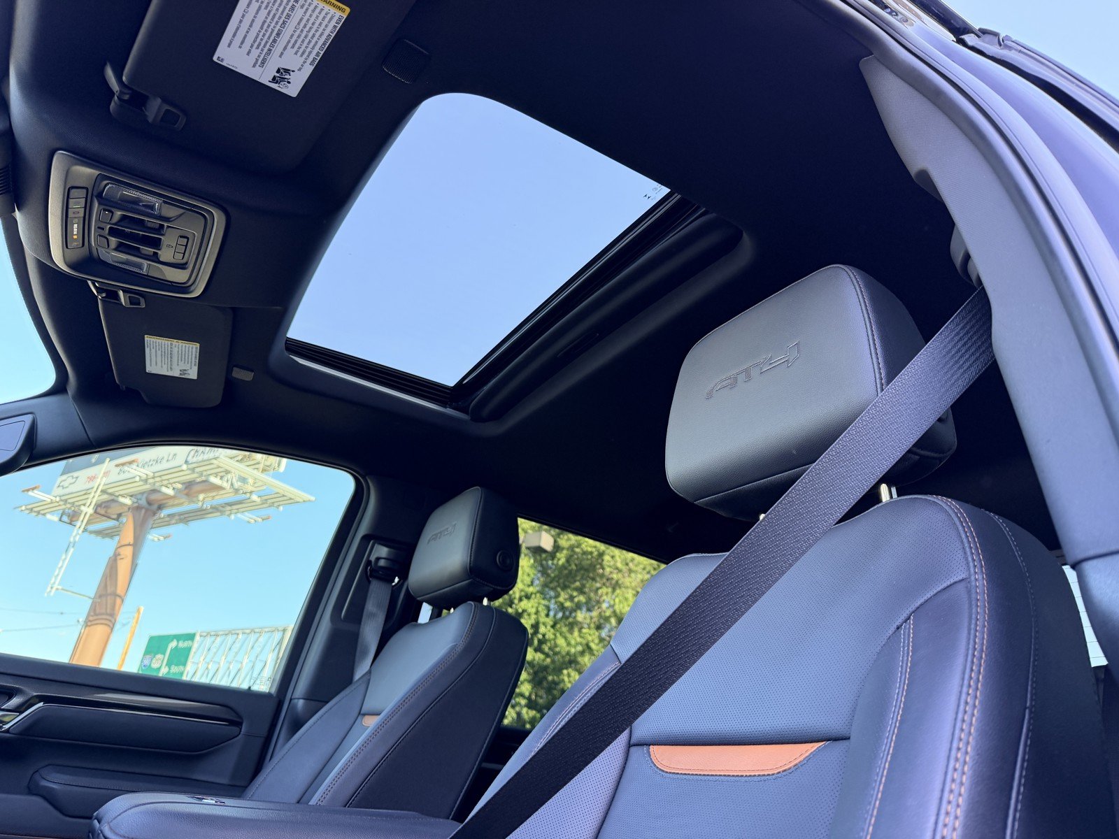 Used 2025 Black GMC AT4 image 18