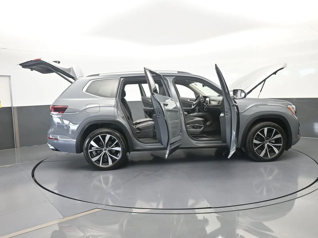 Used 2025 Gray Volkswagen 2.0T SEL Premium R-Line image 66