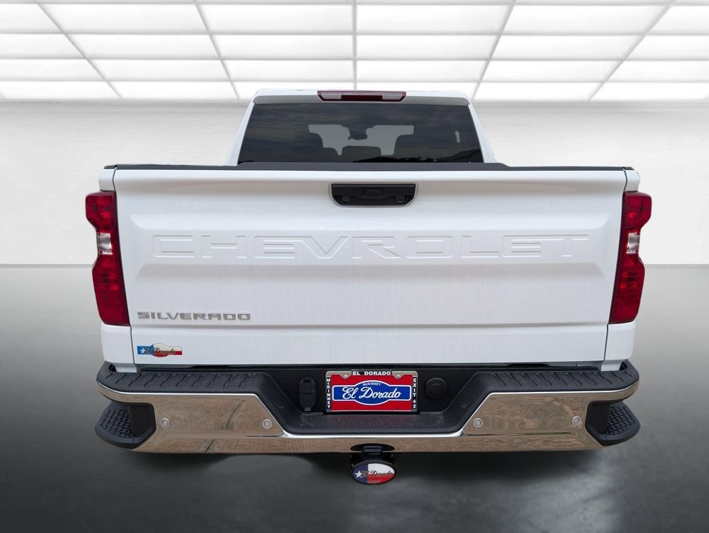 New 2026 Summit White Chevrolet WT image 24