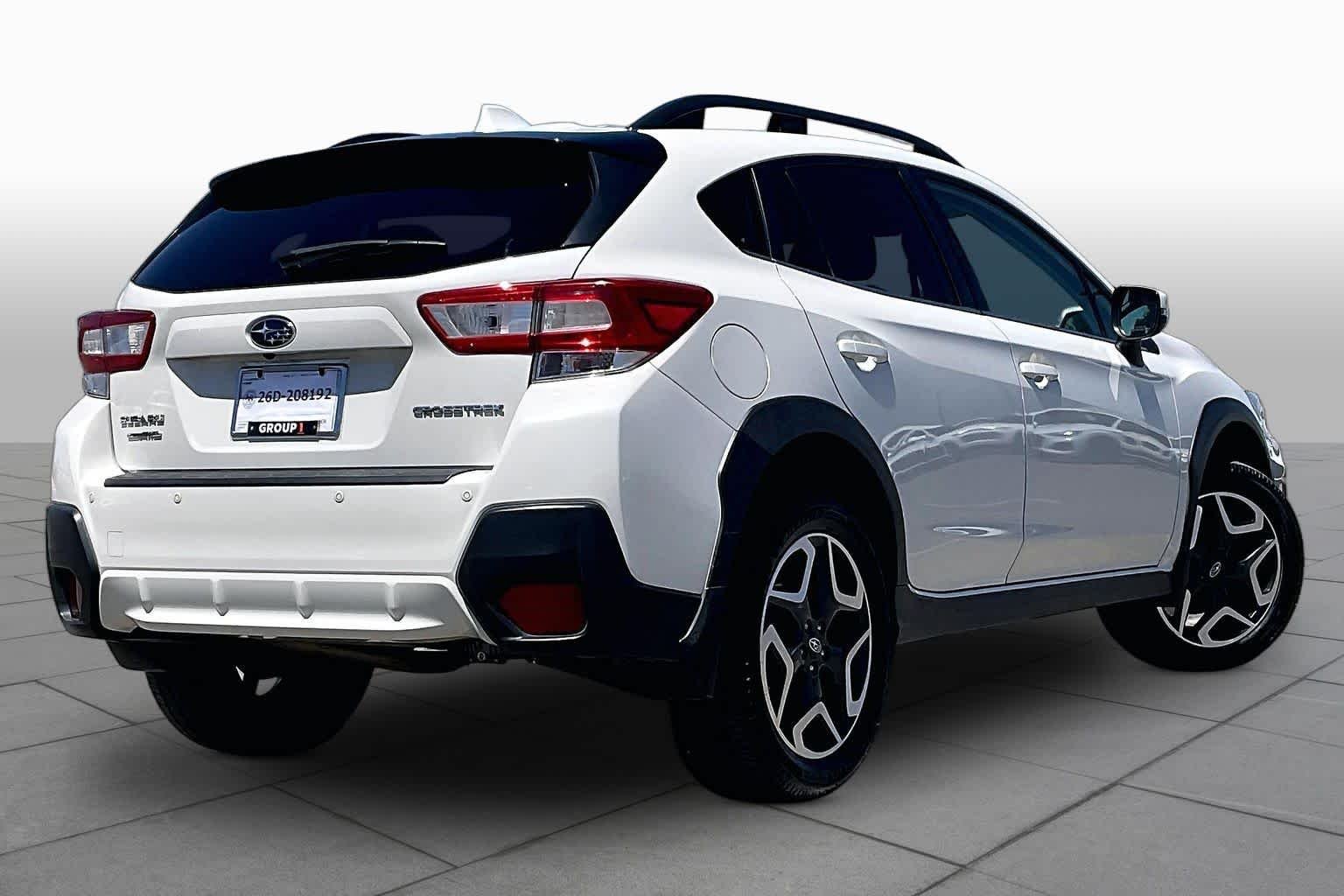 Used 2019 Crystal White Pearl Subaru Limited image 12