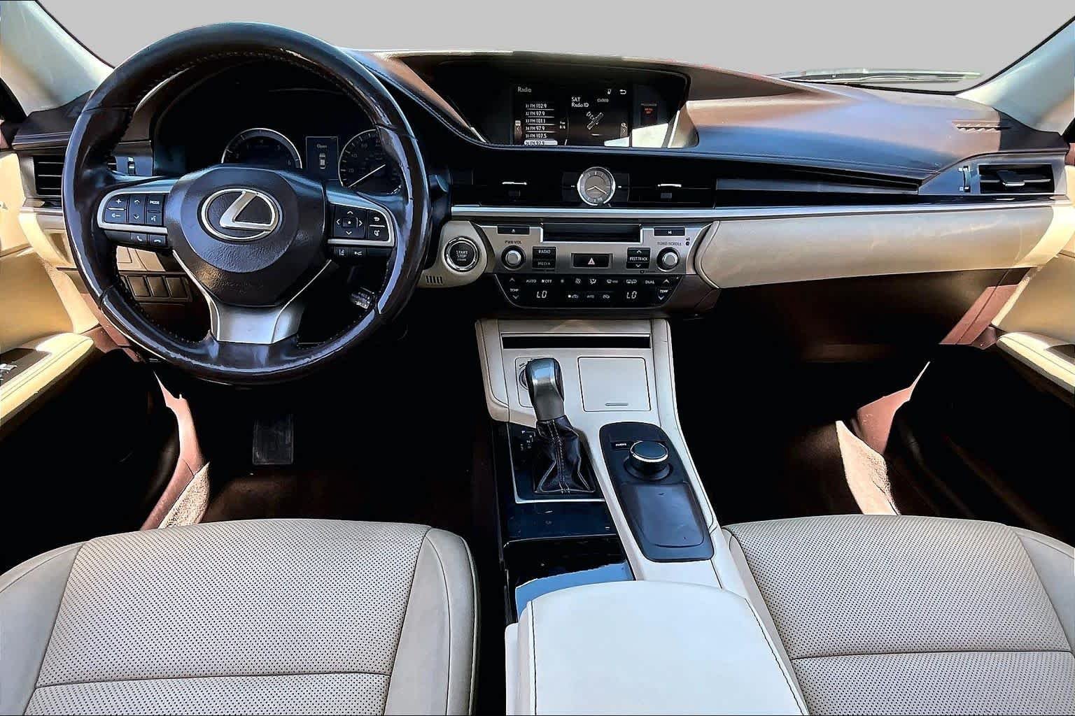 Used 2018 Nightfall Mica Lexus  image 13