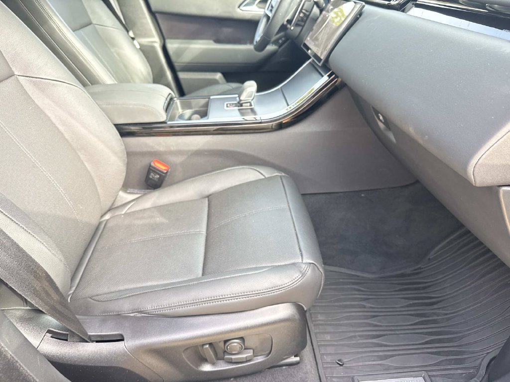 Certified Used 2026 Blue Land Rover Dynamic SE image 7