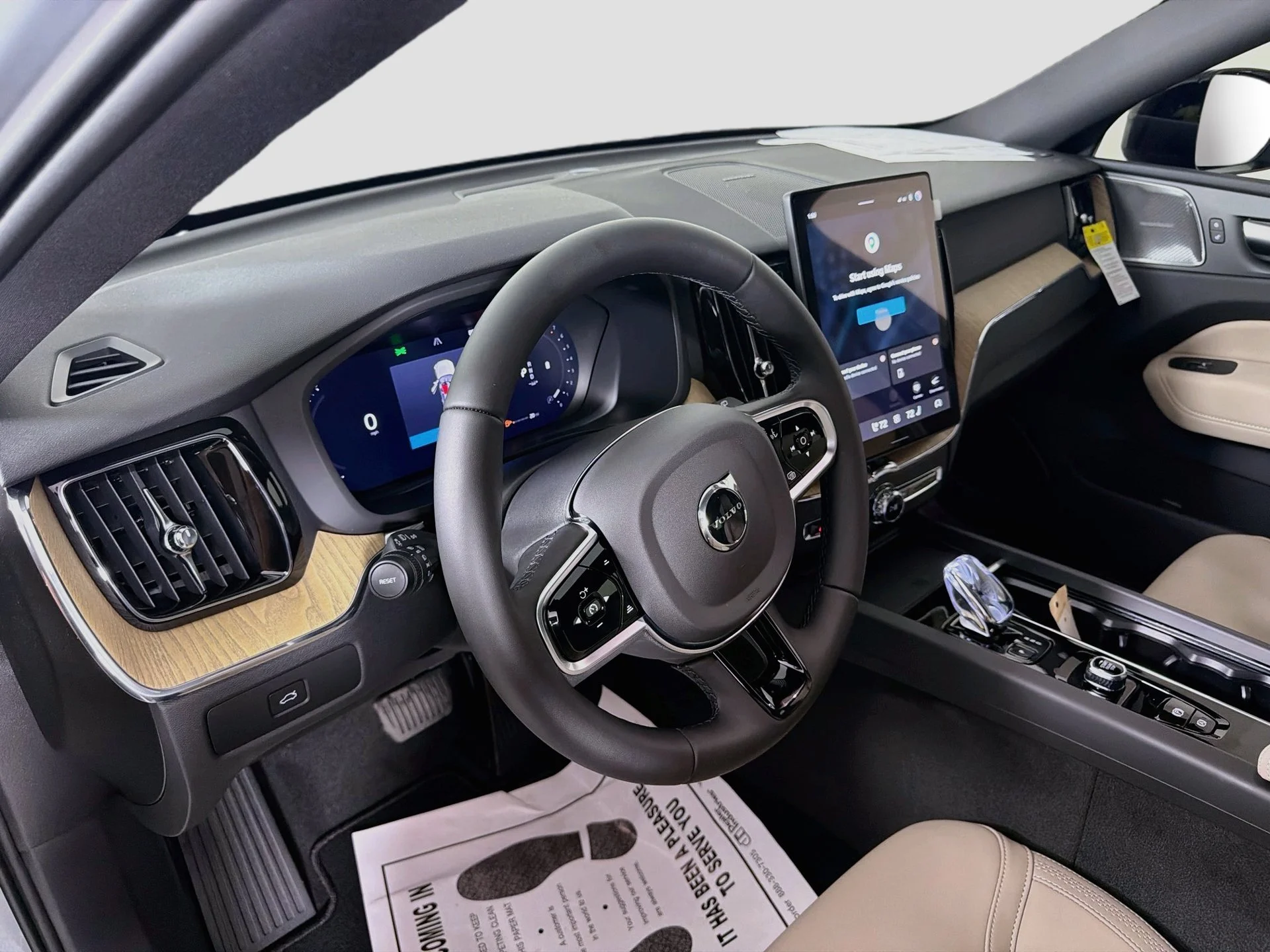 New 2027 Vapour Grey Volvo Plus image 9