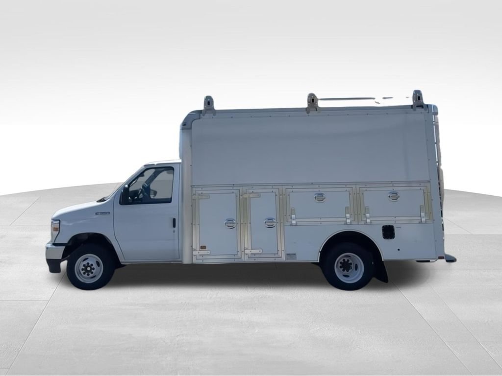 2026 Ford E-Series Cutaway Base - Photo 6