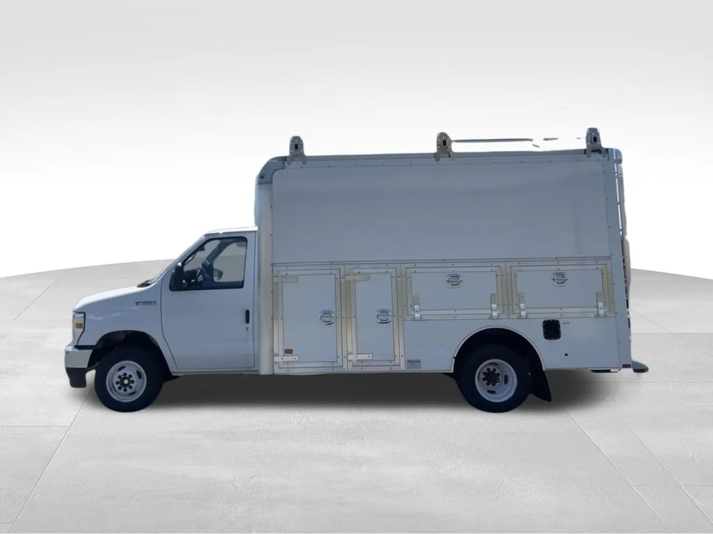 2026 Ford E-Series Cutaway Base - Photo 6